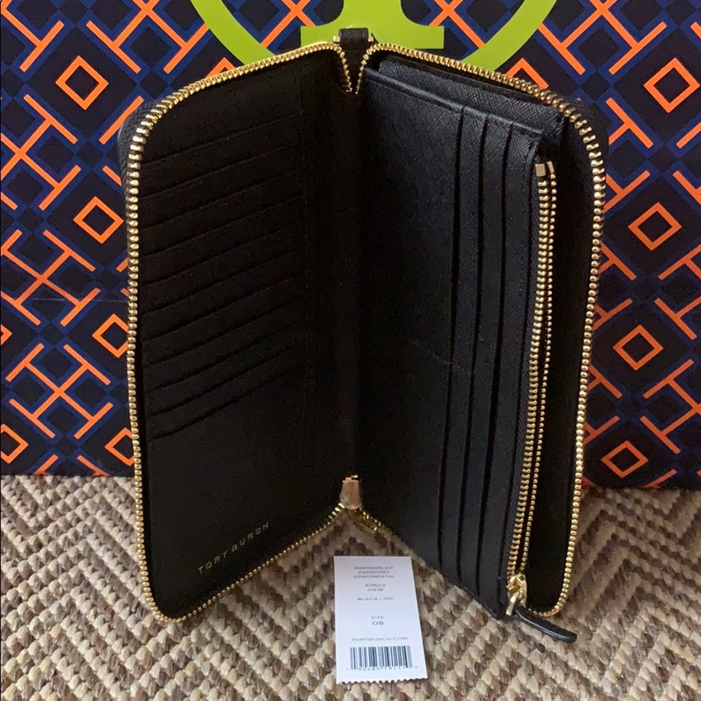 NWT last one❤️Authentic Tory Burch Wristlet Wallet - Picture 5 of 8